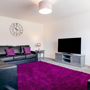 Oakley - Large, Elegant, Dog Friendly & Parking , Whitby United Kingdom